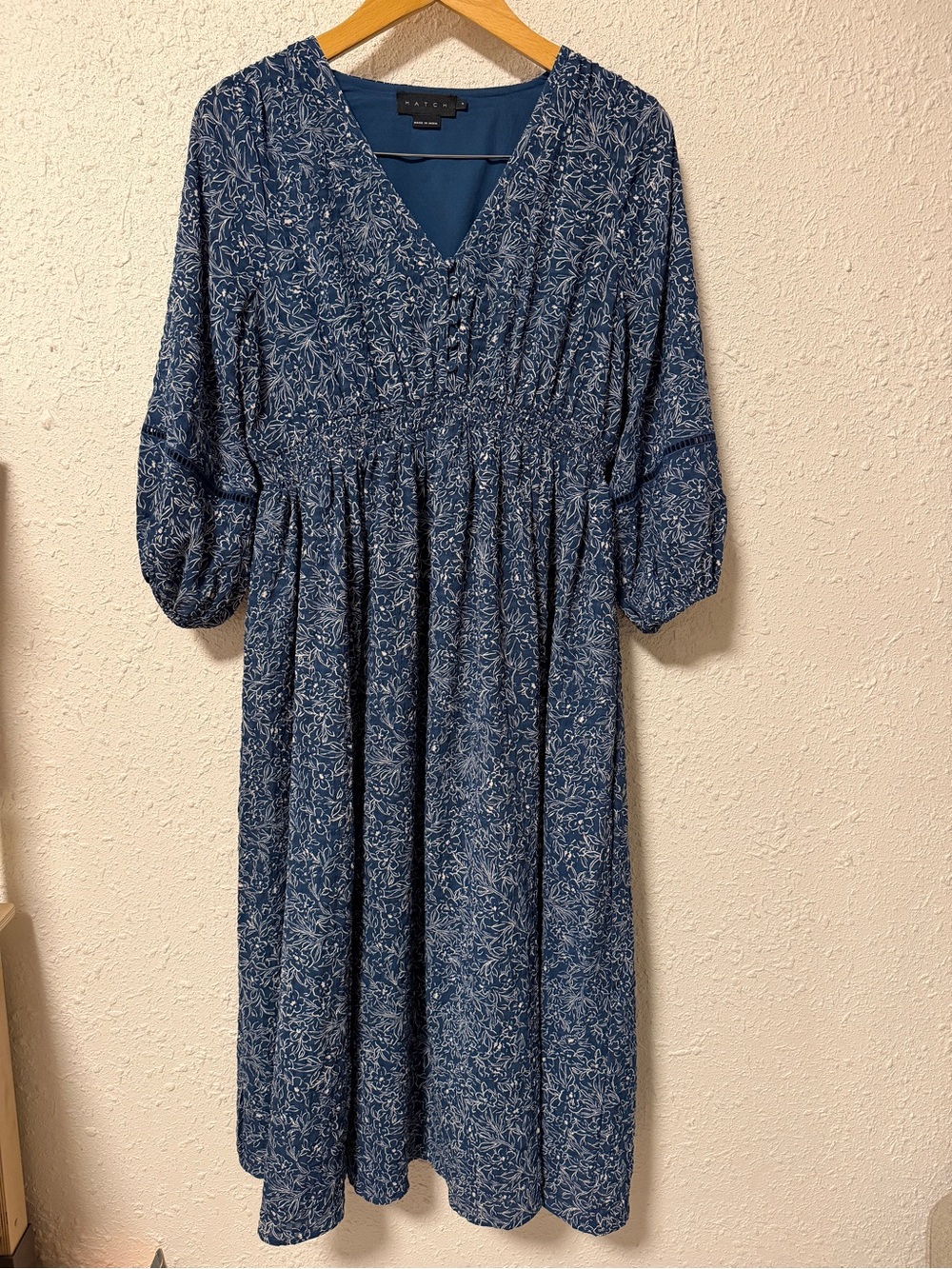 Hatch Victoria Blue Floral V-Neck Midi Dress Maternity medium